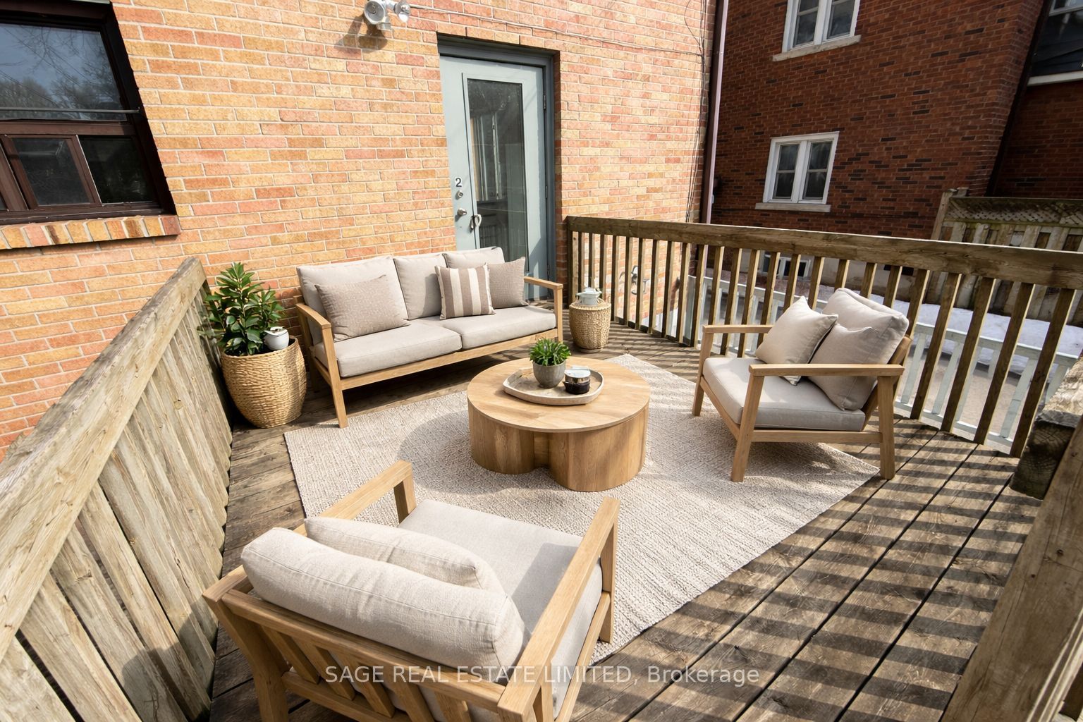 296 Runnymede Road 2