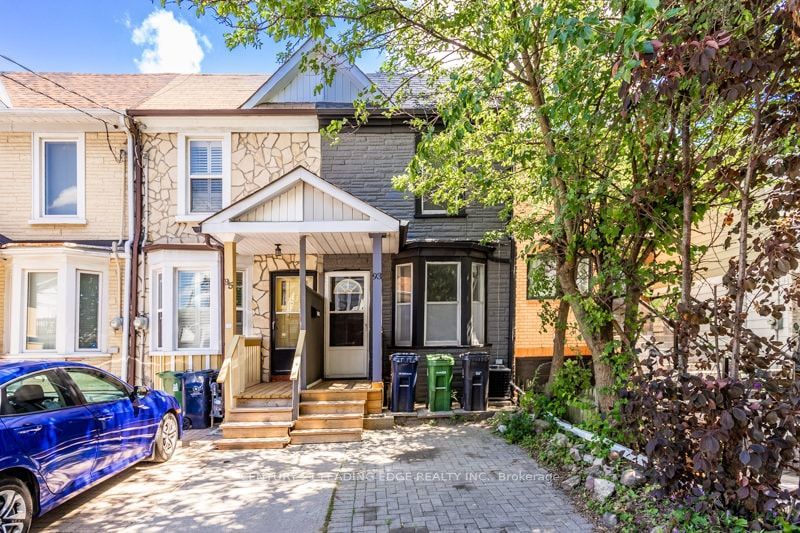 93 Muriel Avenue N