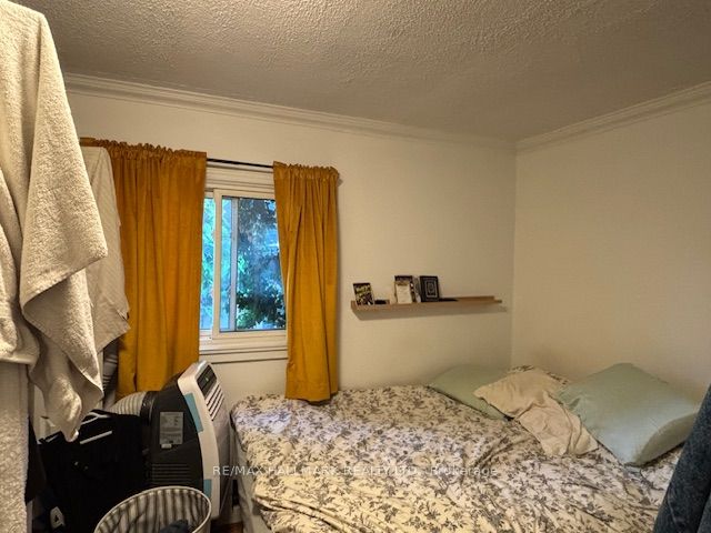 33 Salem Avenue Main Floor