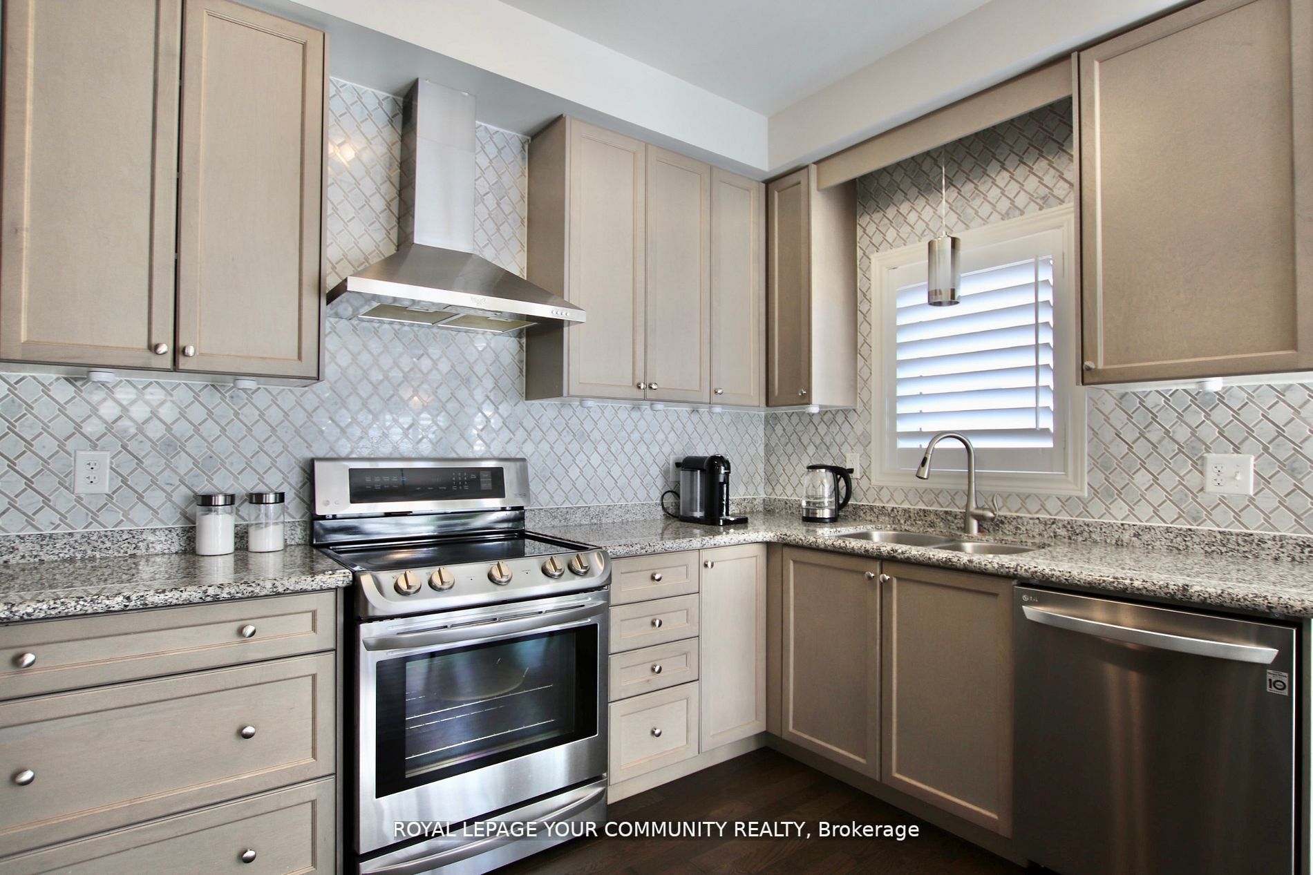 101 Thornbush Boulevard