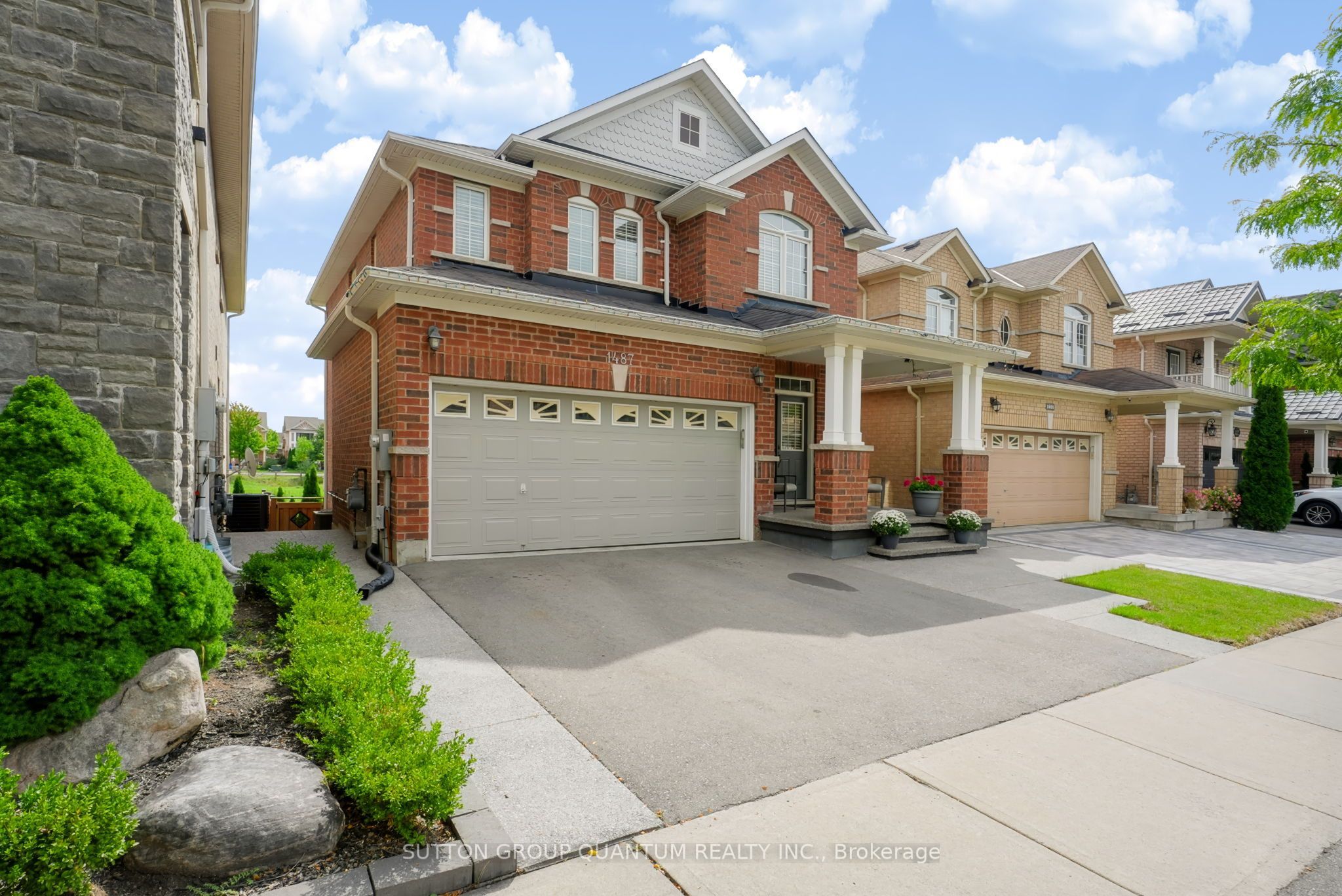 1487 Rolph Terrace