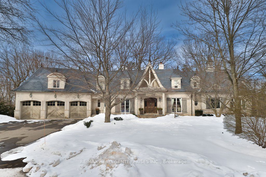 1093 Algonquin Drive