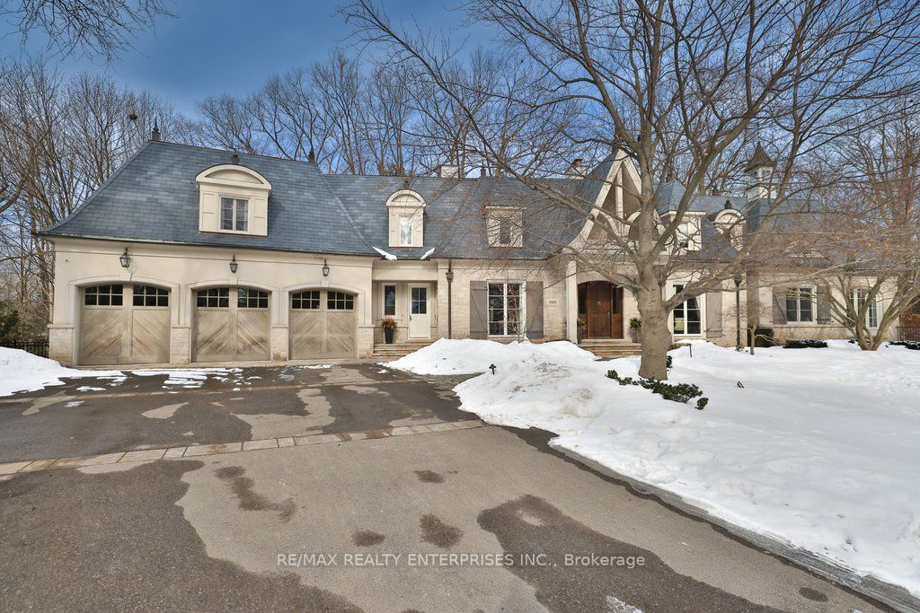 1093 Algonquin Drive