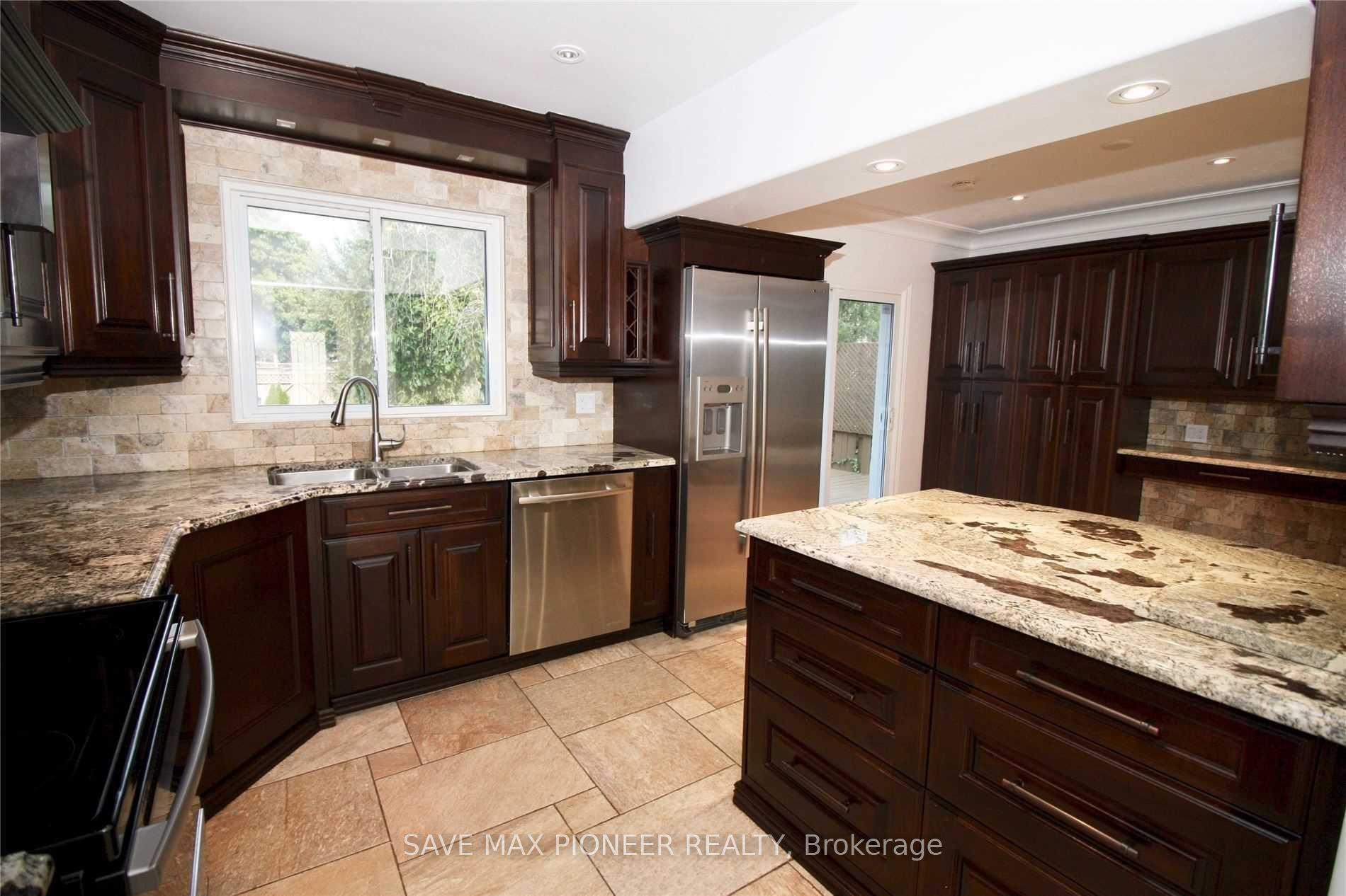 5 Parkview Boulevard