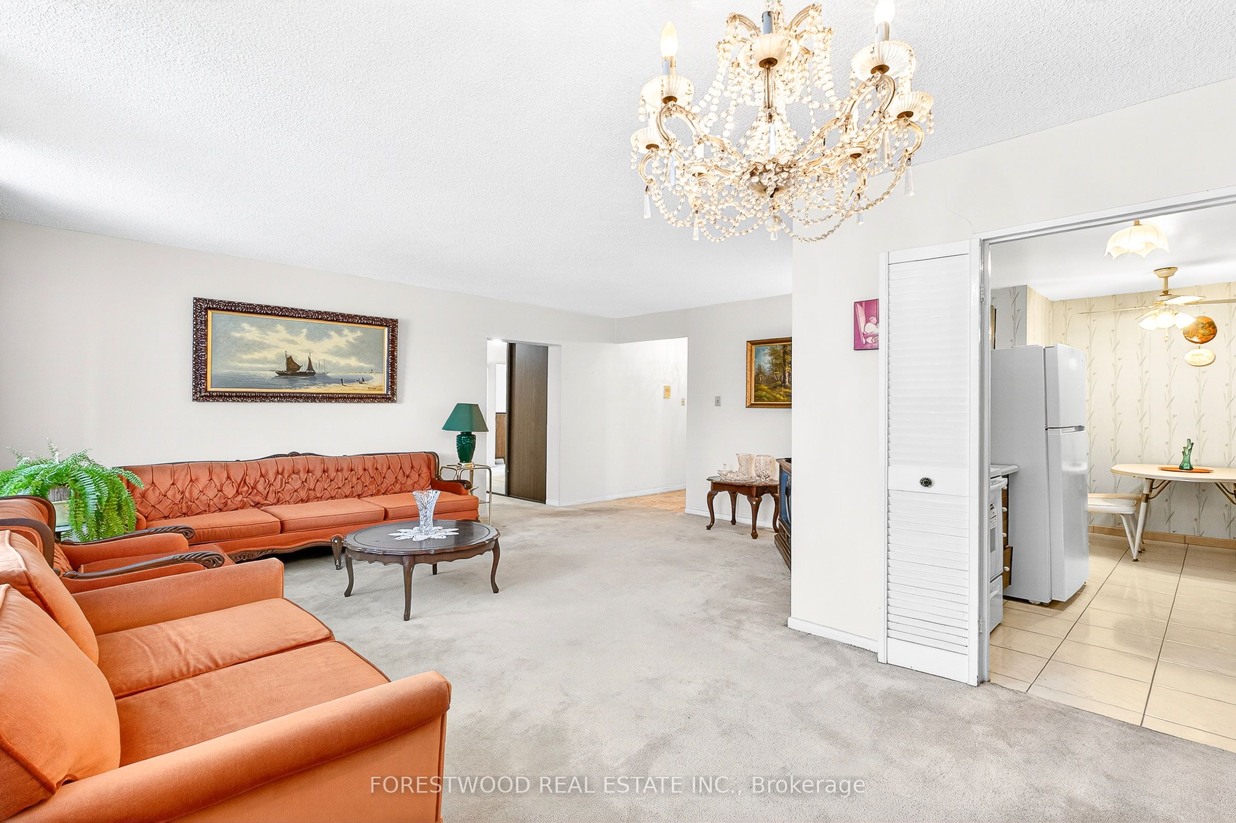 65 Southport Street 402