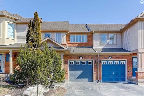 2221 Amberglen Court Oakville ON L6M 4W8