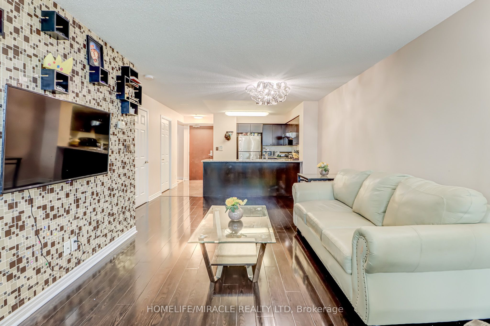 335 Rathburn Road W 1002