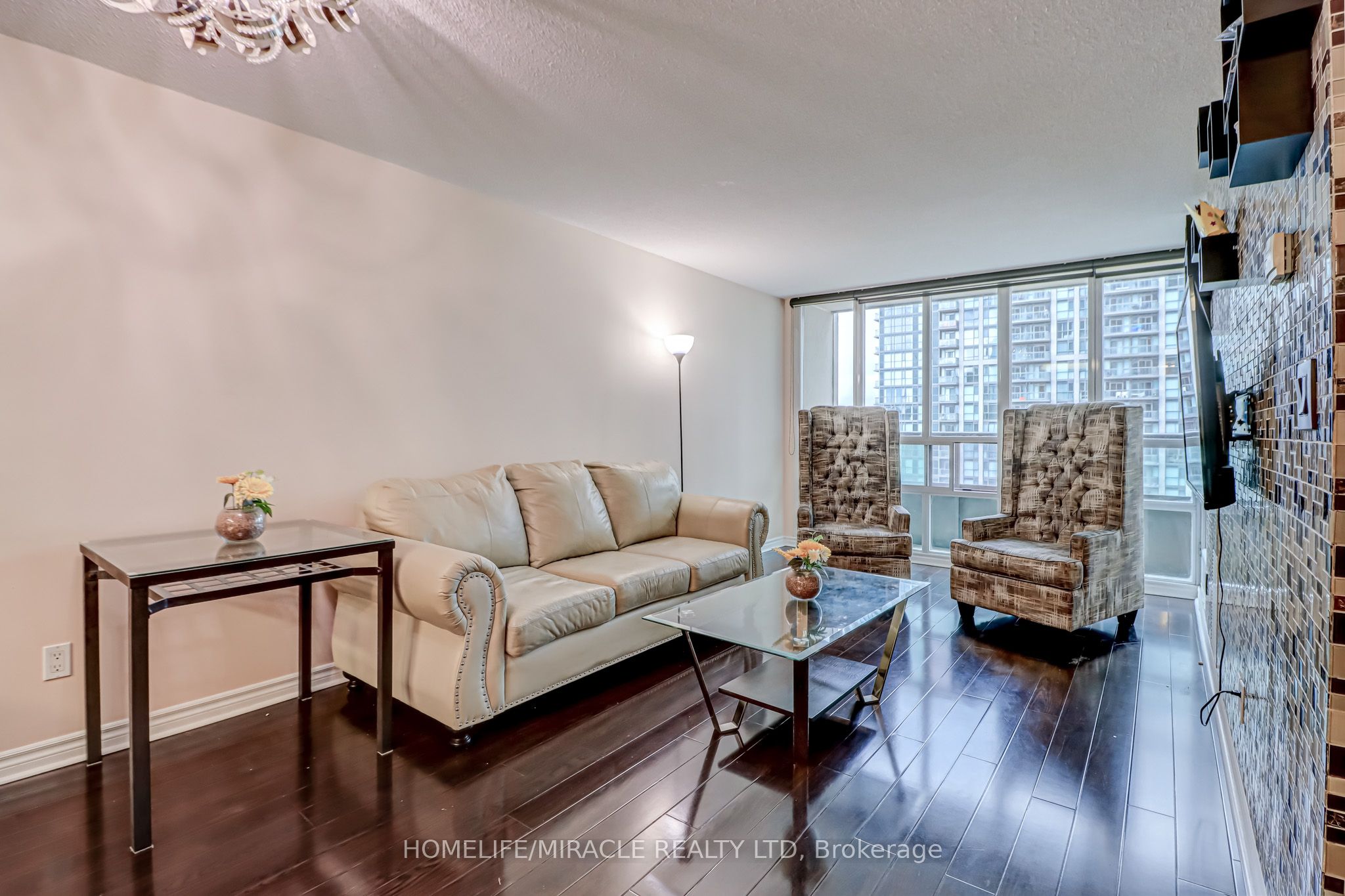 335 Rathburn Road W 1002