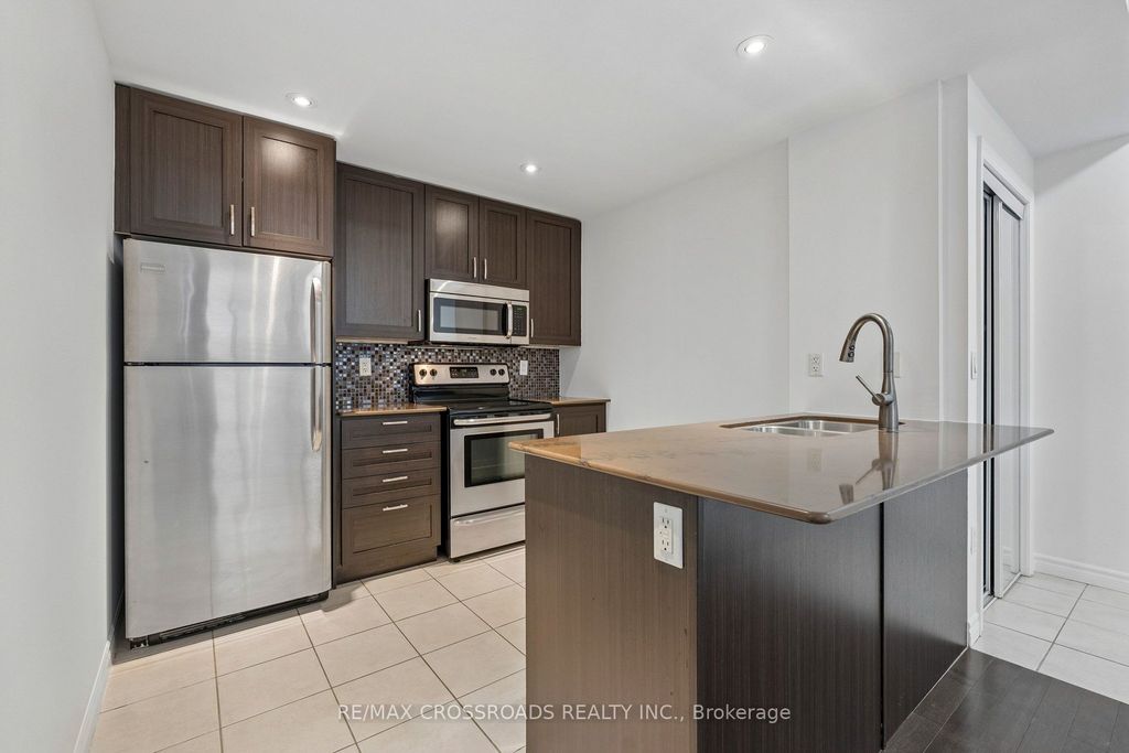 Photo of 427 Aberdeen Avenue #201, Hamilton, ON L8P 2S4 (MLS # X13081916)