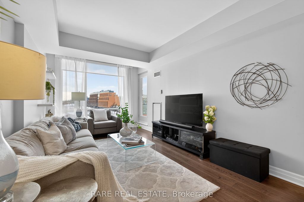 Photo of 1801 Bayview Avenue #702, Toronto, ON M4G 4K2 (MLS # C13118880)