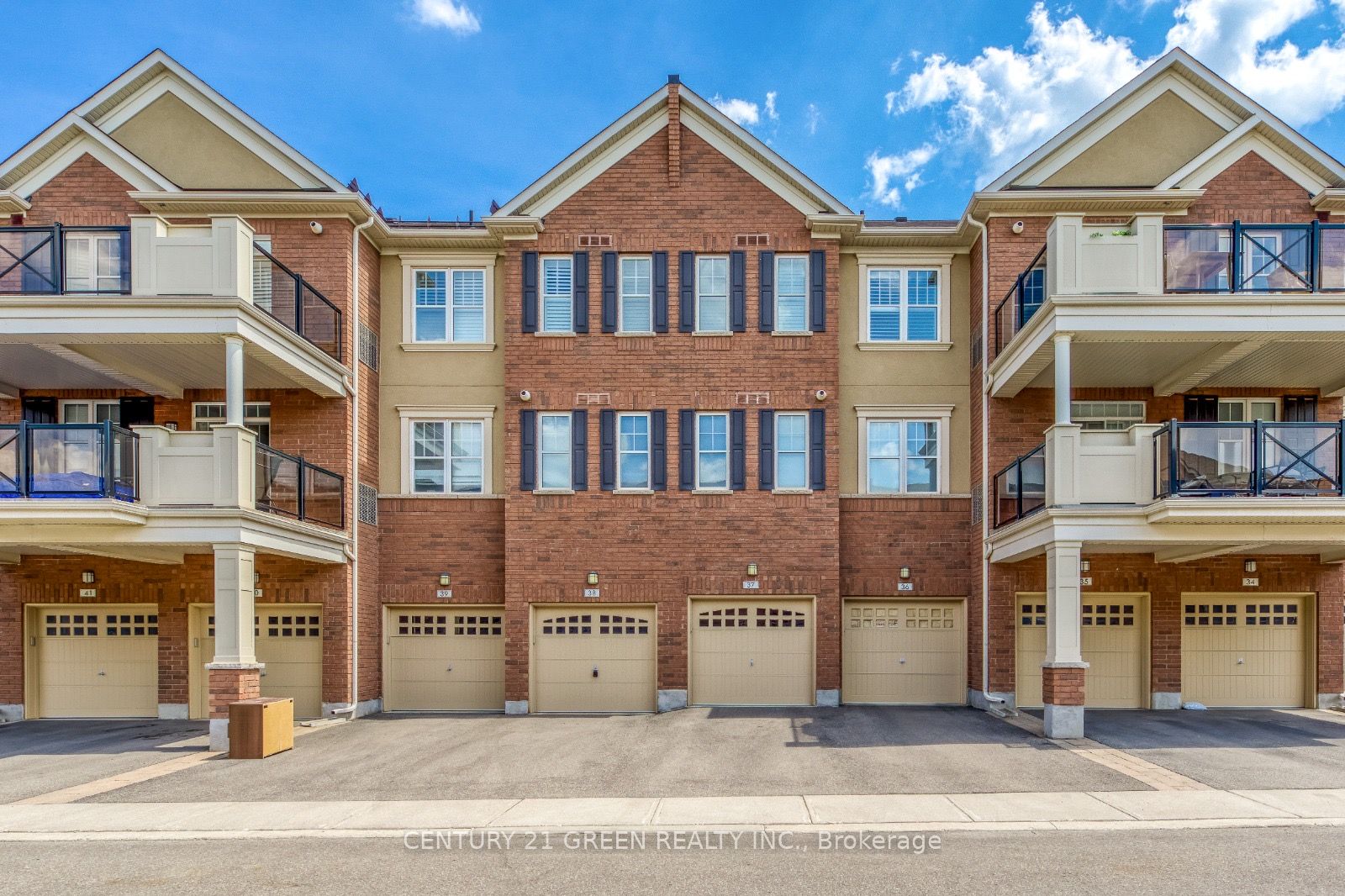 263 Georgian Drive 202