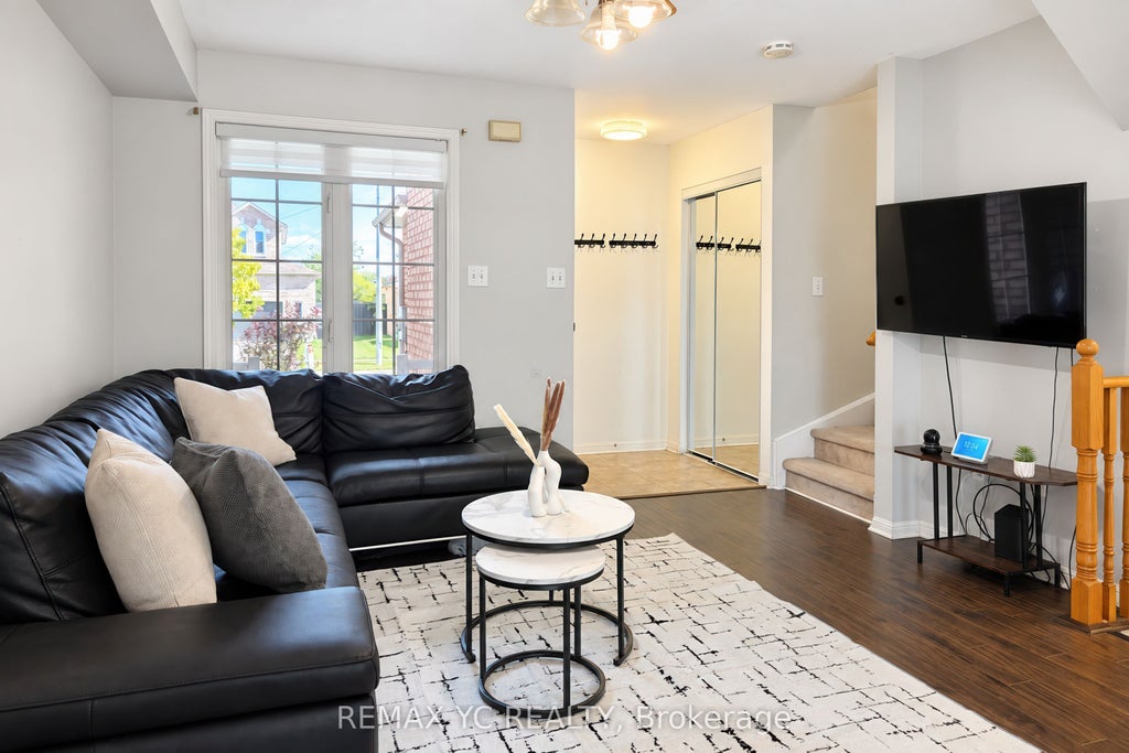 Photo of 18 Coleman Drive, Barrie, ON L4N 0R4 (MLS # S13832462)