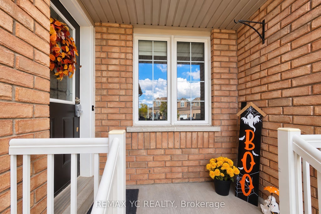 Photo of 18 Coleman Drive, Barrie, ON L4N 0R4 (MLS # S13832462)
