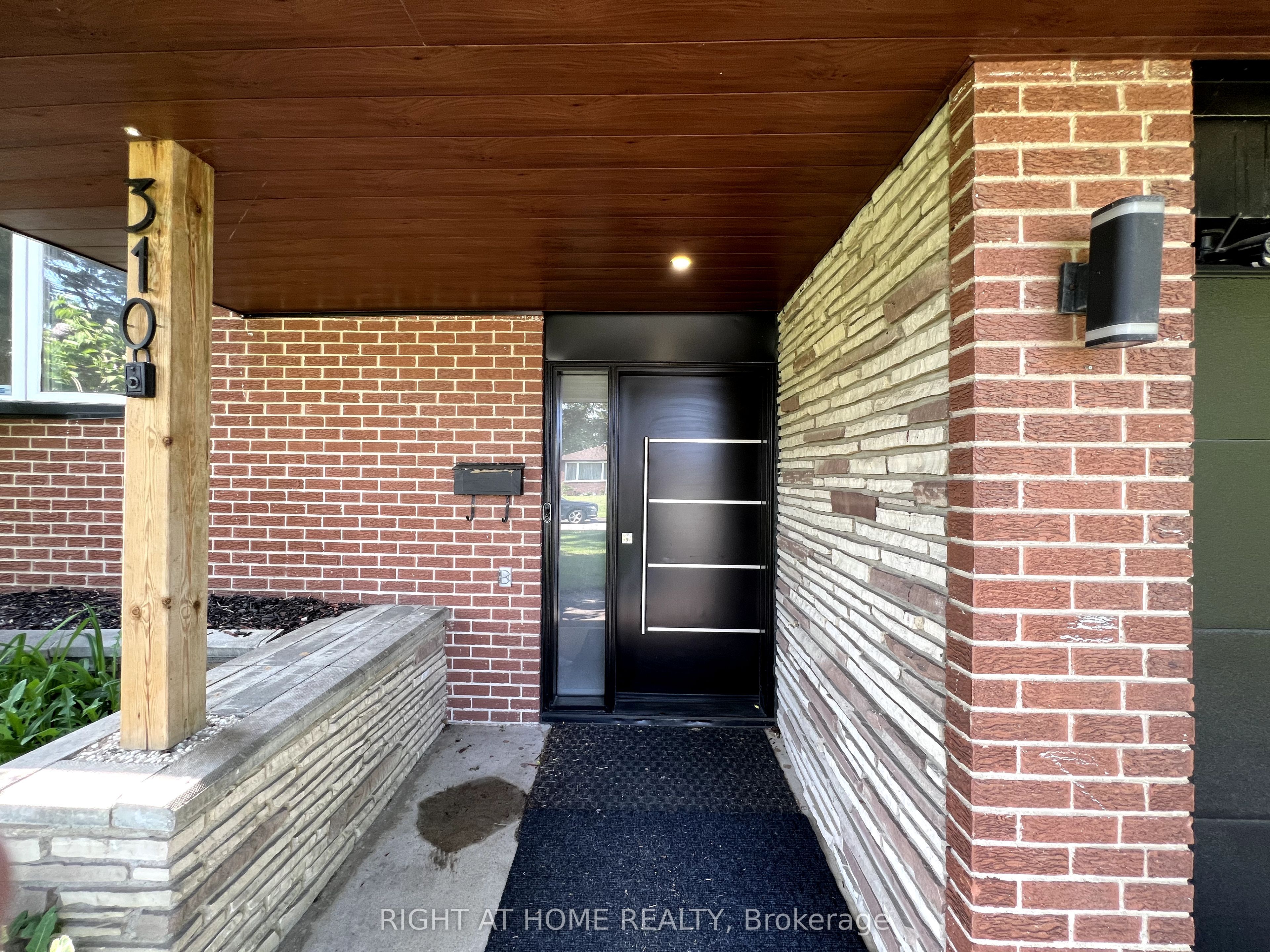 310 Admiral Road