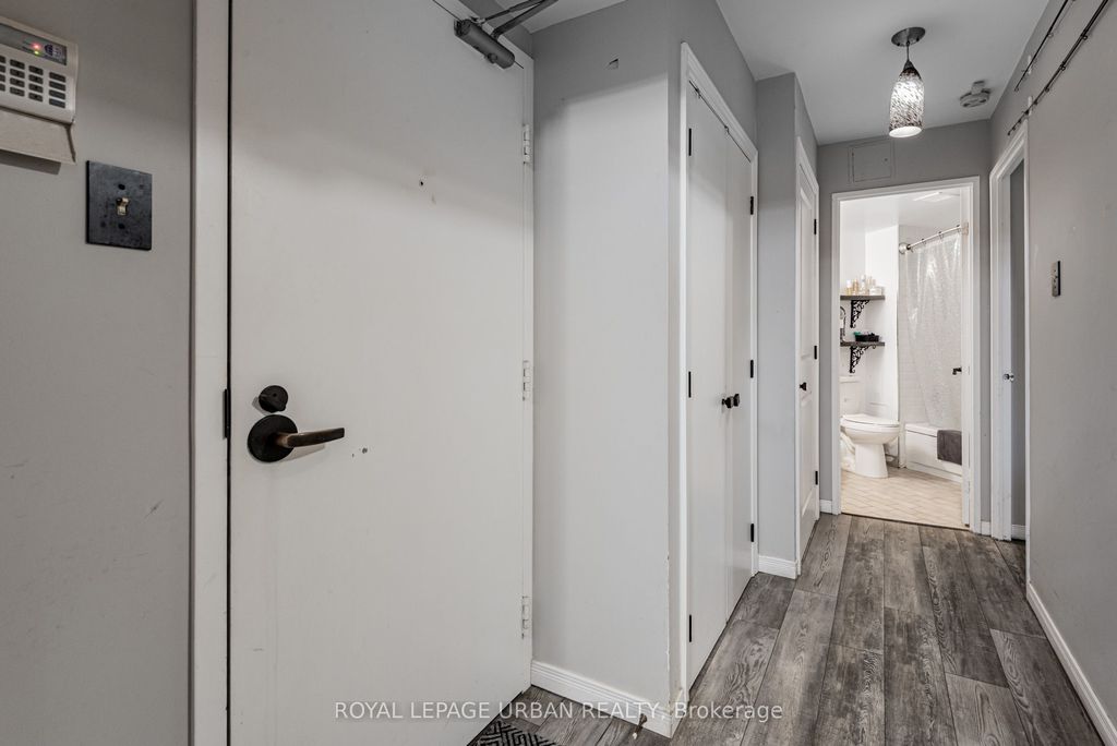 Photo of 25 Maitland Street #505, Toronto, ON M4Y 2W1 (MLS # C13096578)