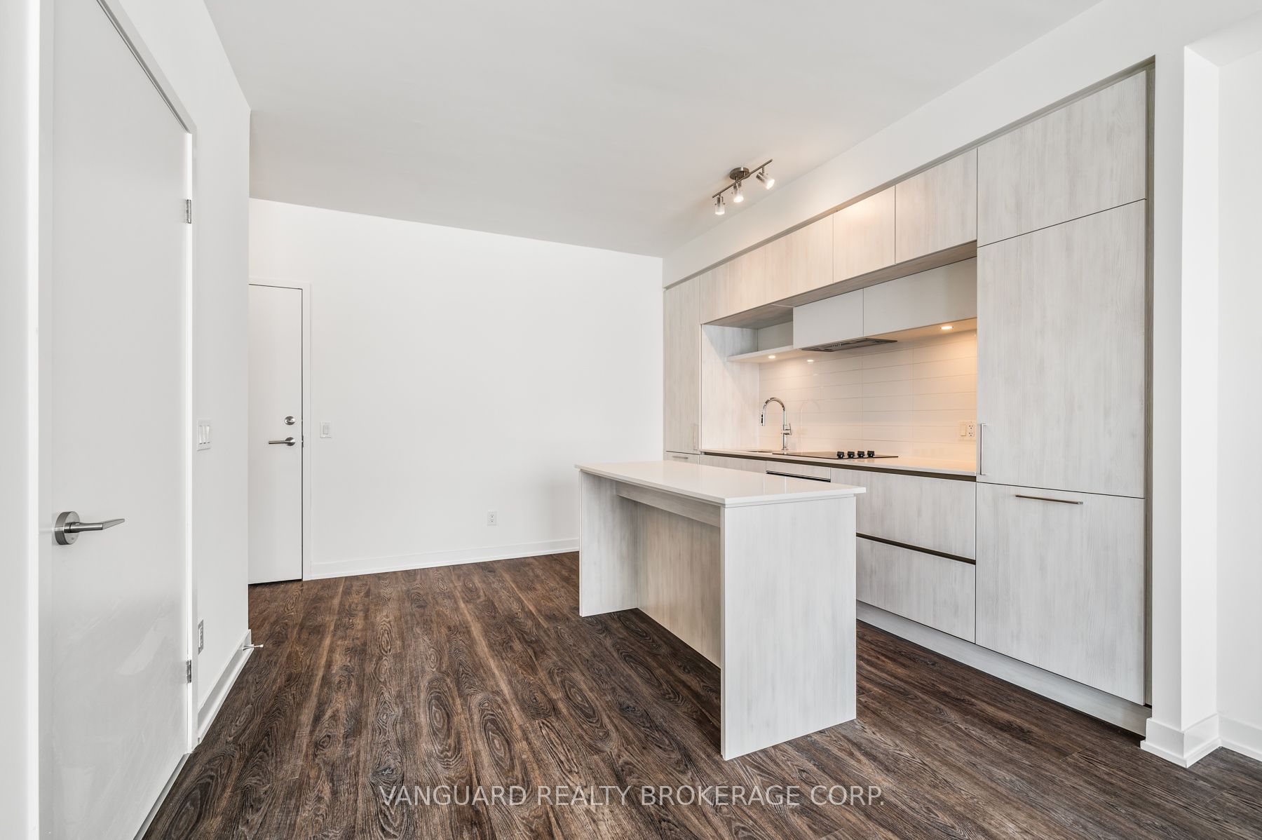 2 David Eyer Road 1126