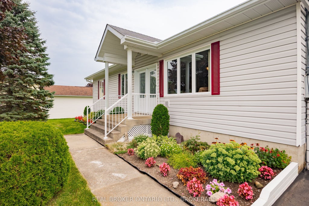 Photo of 20392 Roy Crescent, South Glengarry, ON K0C 1L0 (MLS # X13675462)