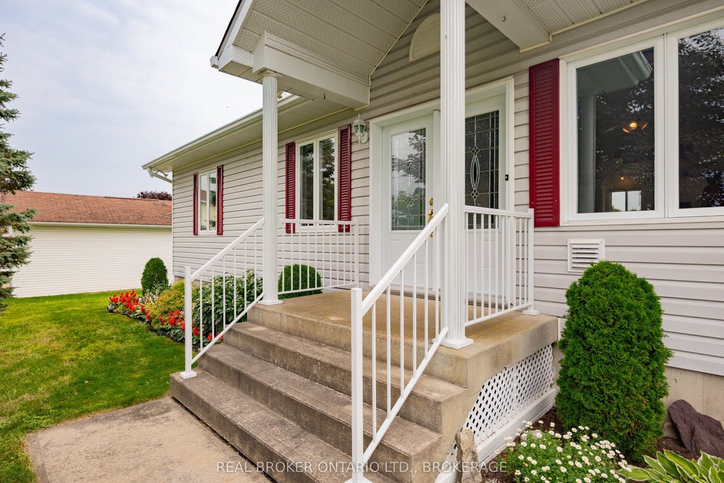 Photo of 20392 Roy Crescent, South Glengarry, ON K0C 1L0 (MLS # X13675462)