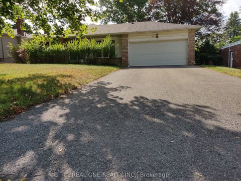 93 Southdale Drive Upper Markham ON L3P 1K1