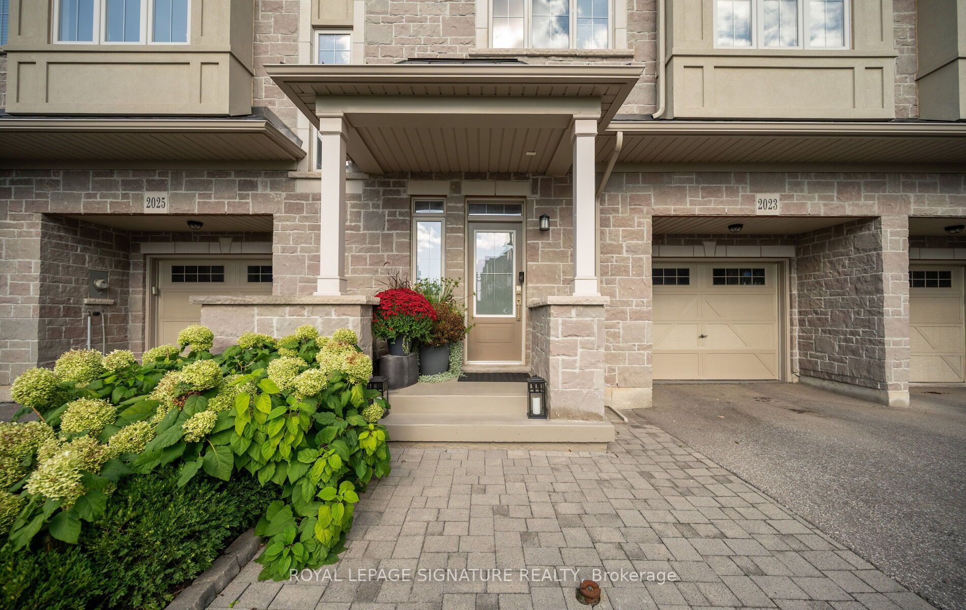 2023 Deerview Common