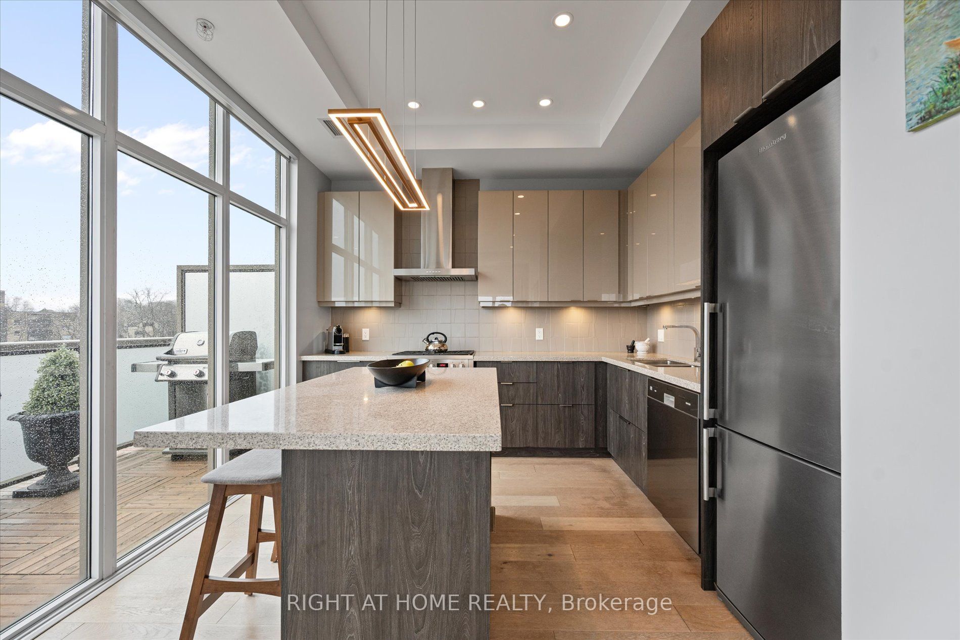 580 Kingston Road PH1