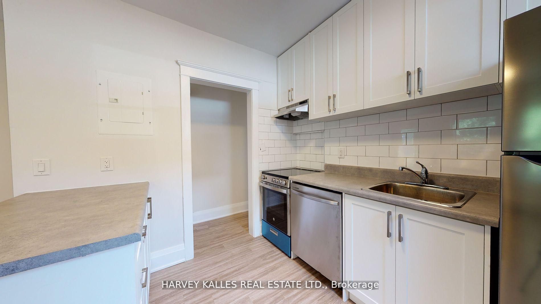 1065 Bathurst Street 1