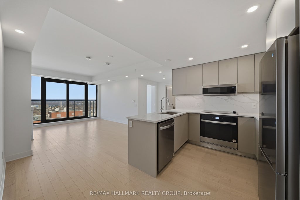 Photo of 180 George Street #2503, Lower Town - Sandy Hill, ON K1N 0G8 (MLS # X14032410)
