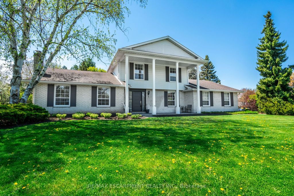 Photo of 1 Acredale Drive, Hamilton, ON L0R 1H2 (MLS # X12780680)