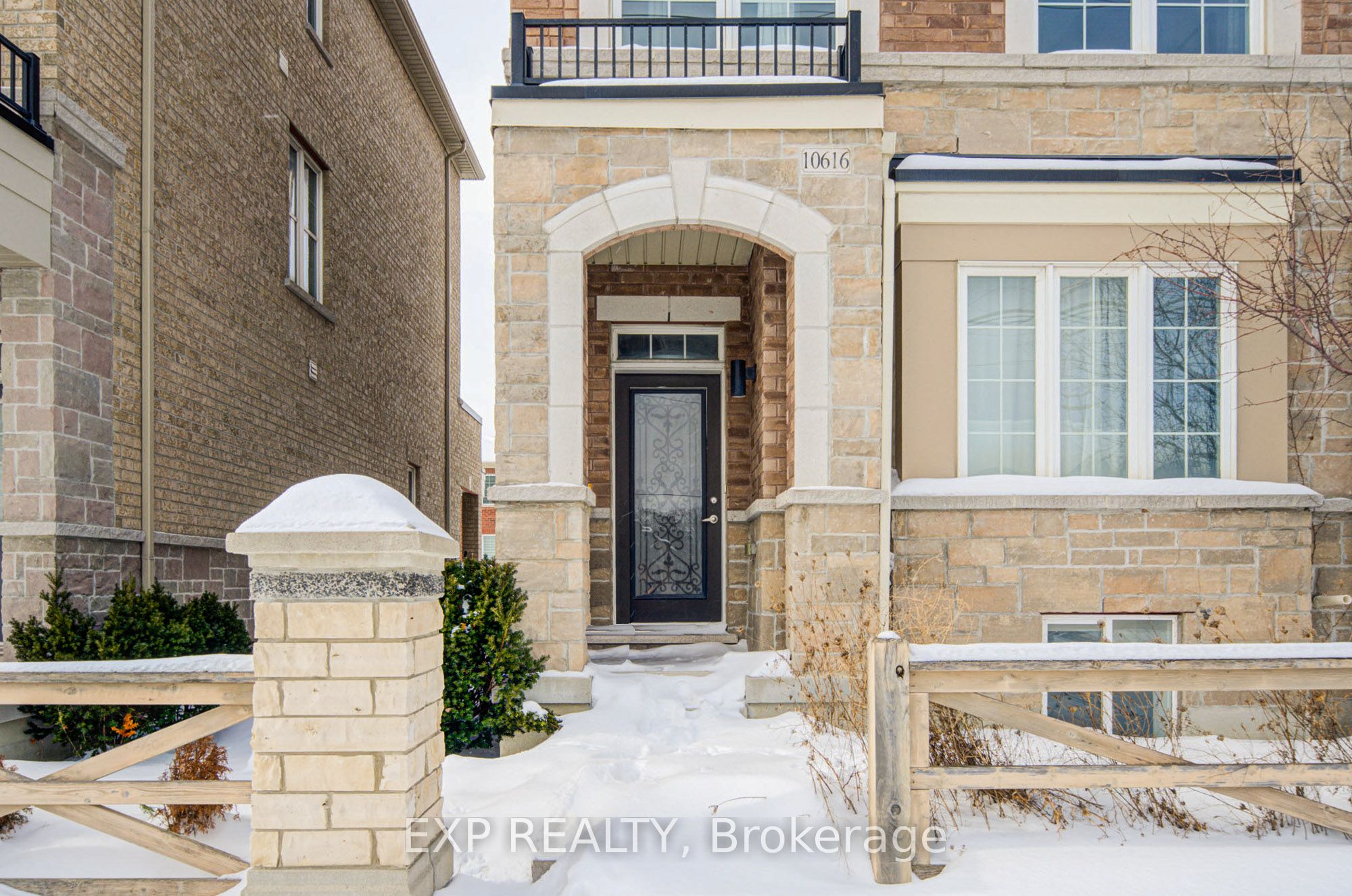 10616 Bathurst Street