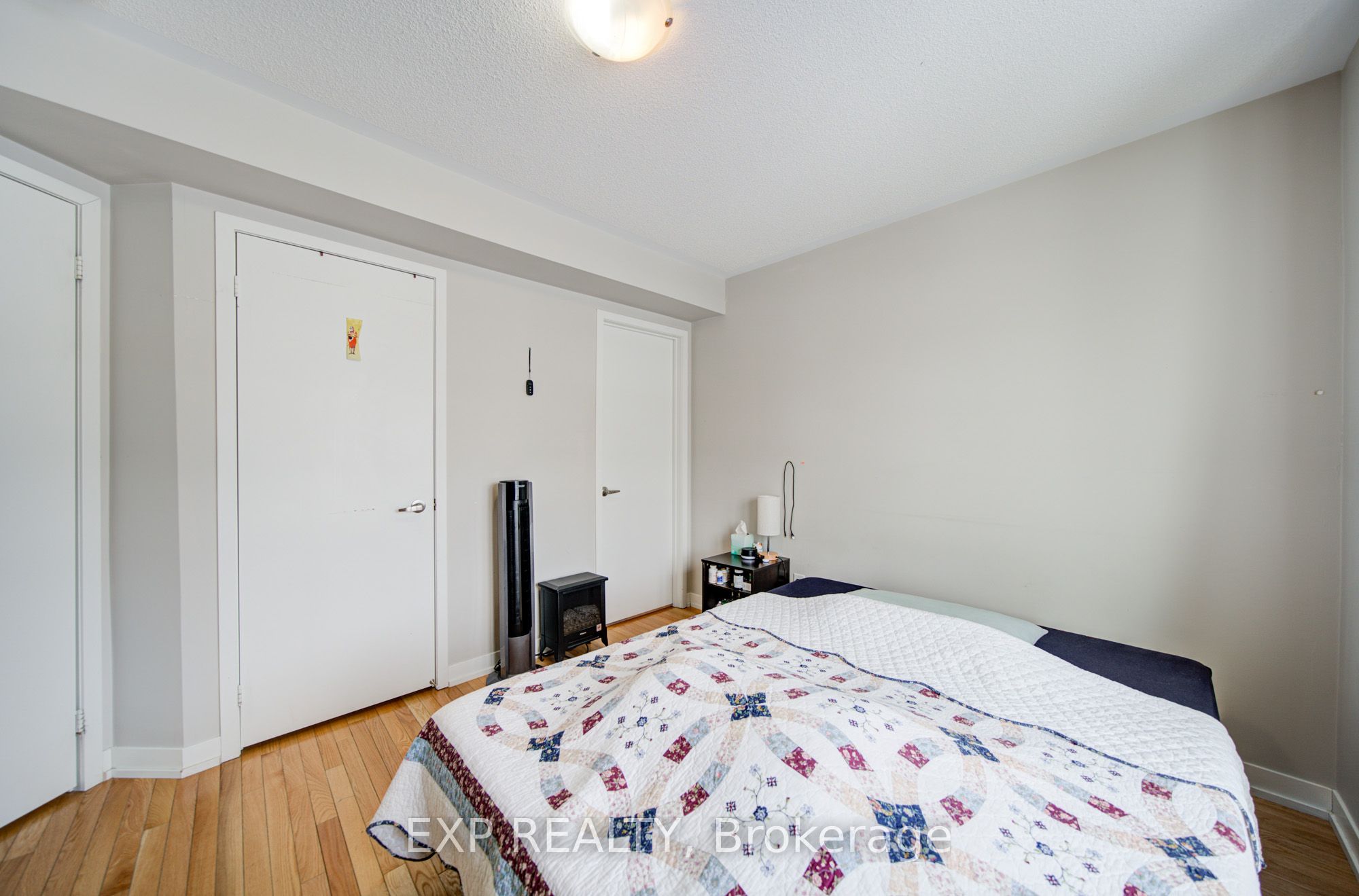 10616 Bathurst Street