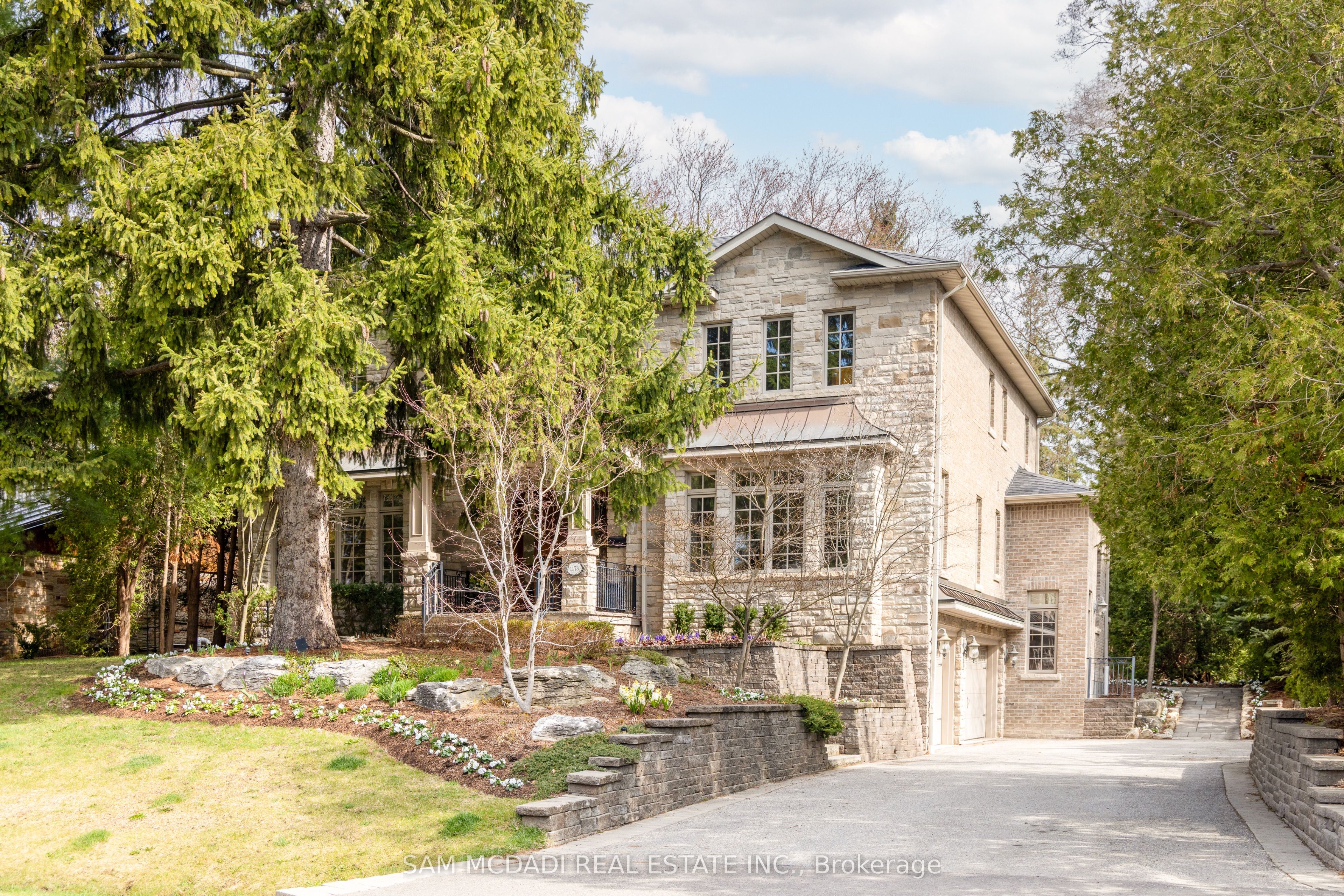 1173 Woodeden Drive