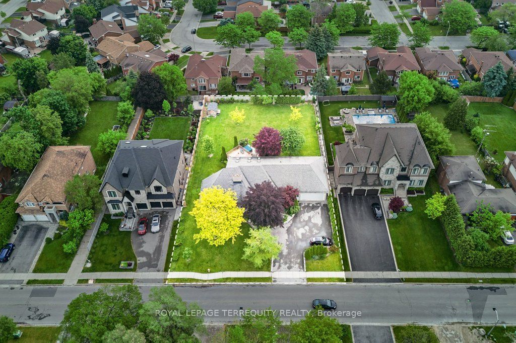 Photo of 1449 Rosebank Road, Pickering, ON L1V 1P3 (MLS # E12965508)