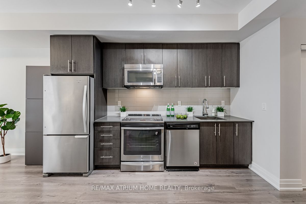 780 Sheppard Avenue E 18