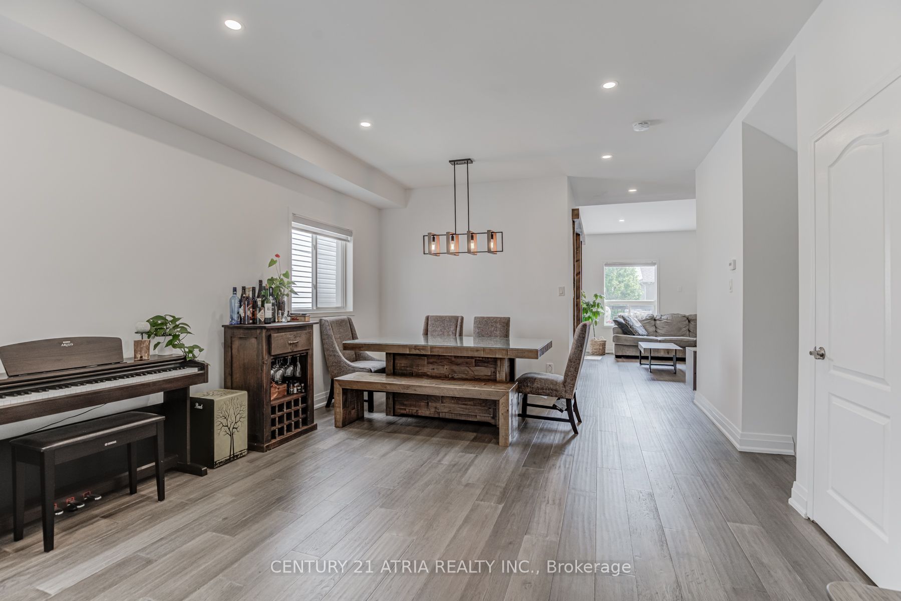 121 English Oak Drive