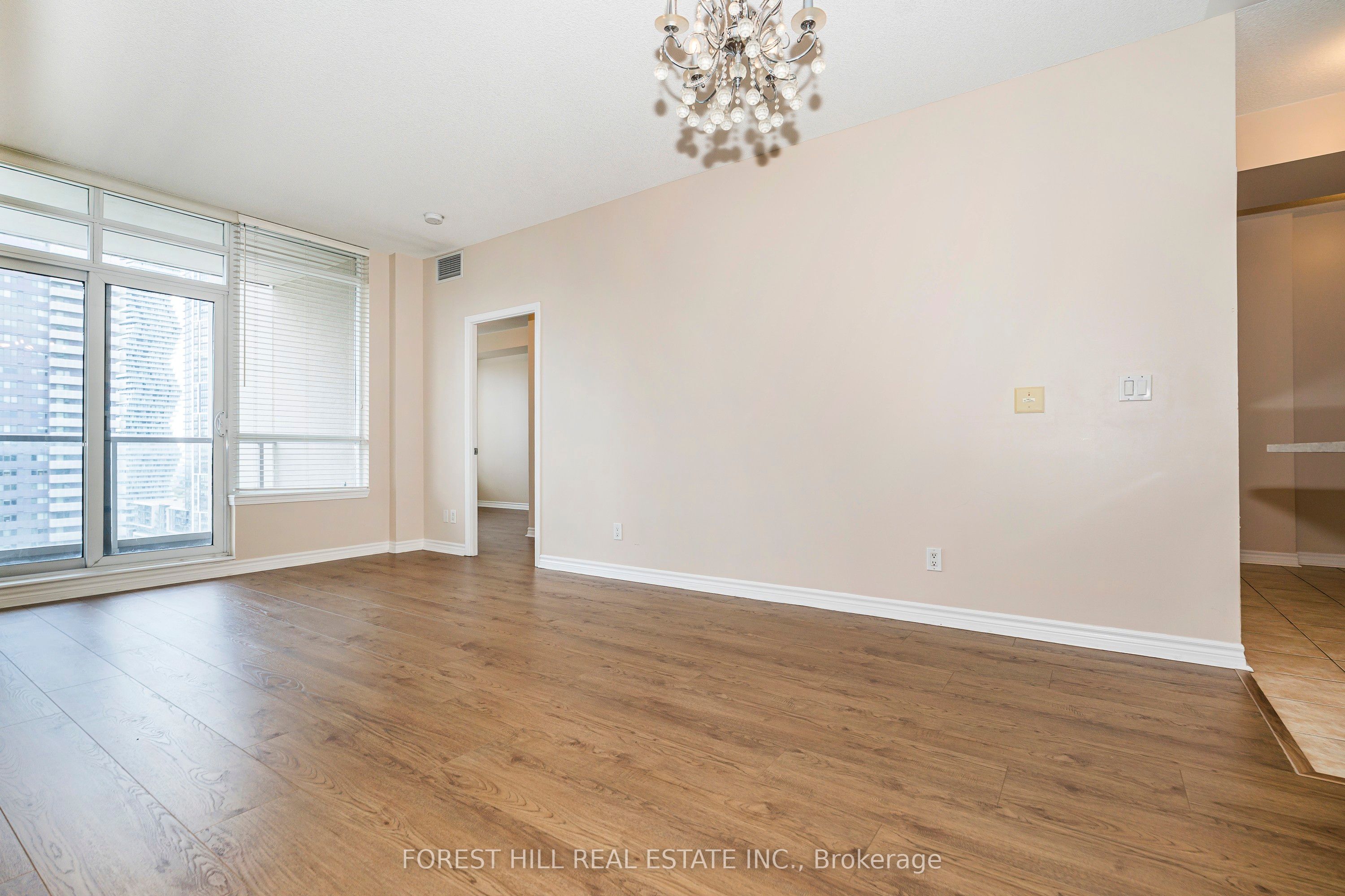 388 Prince Of Wales Drive 1610