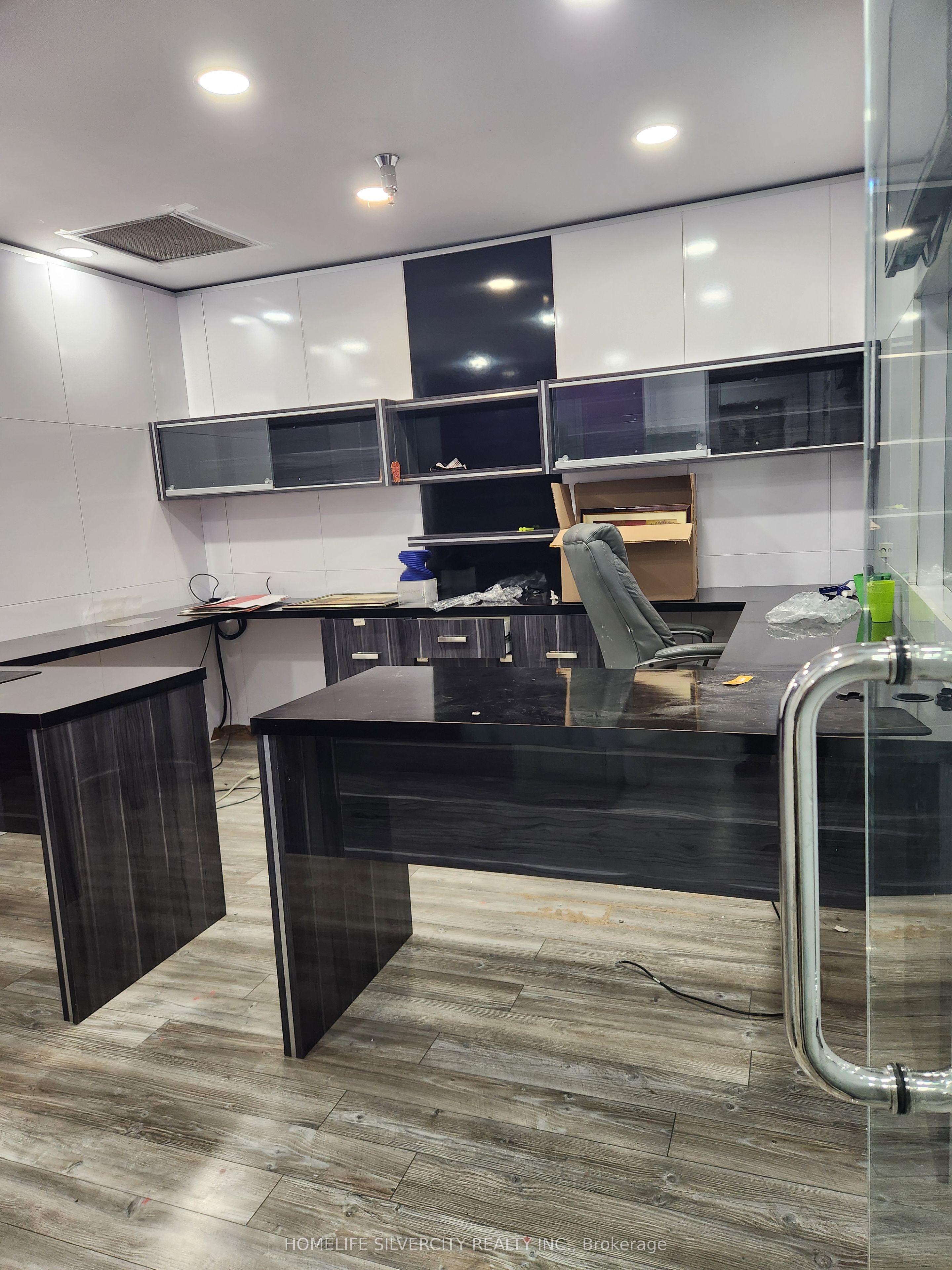1220 Ellesmere Road E 23/24/25