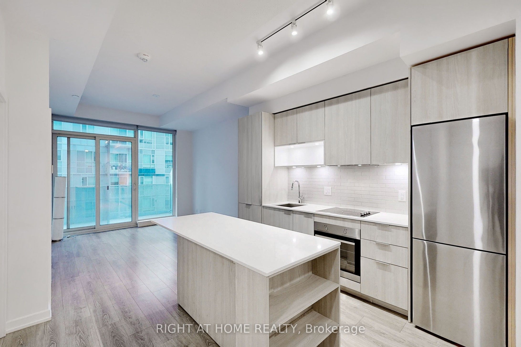 20 Tubman Avenue 707