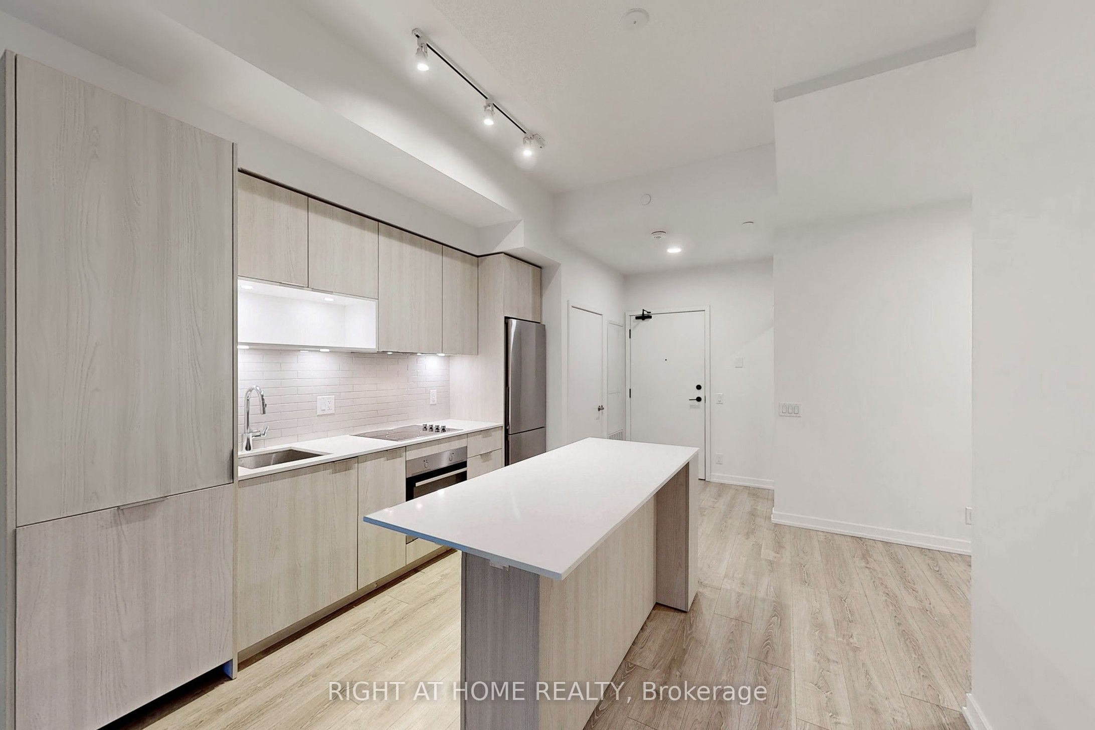 20 Tubman Avenue 707