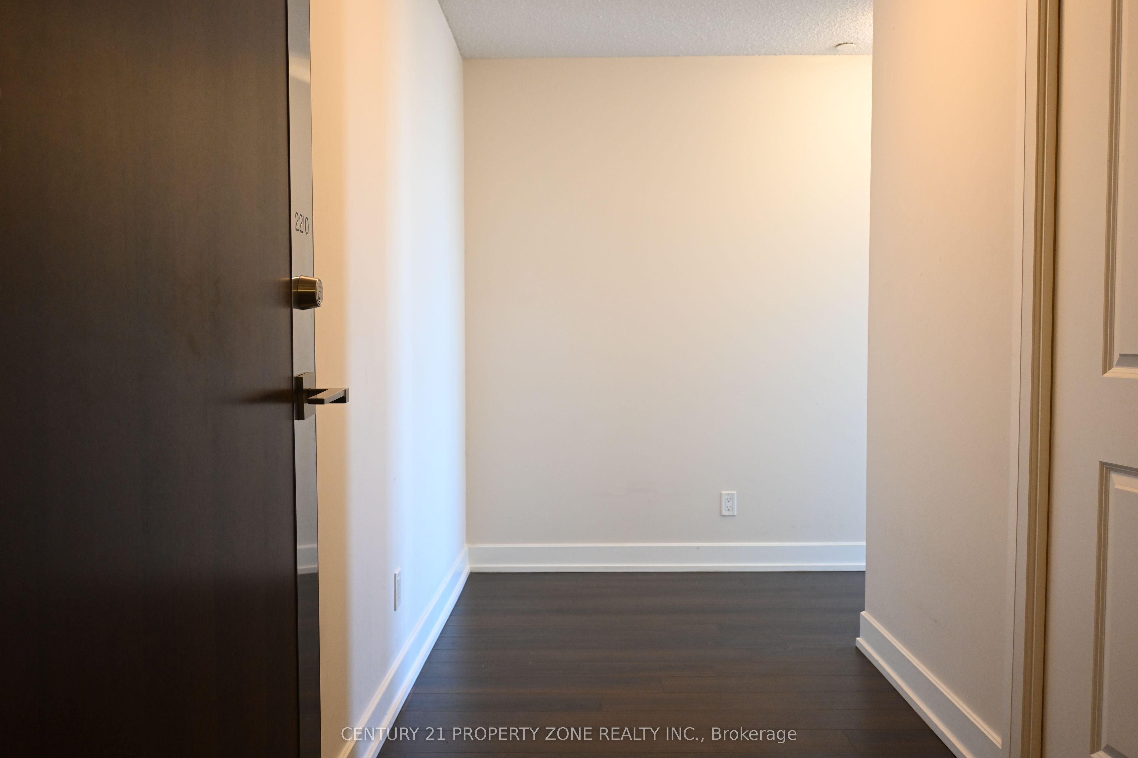 6 Eva Road 2210
