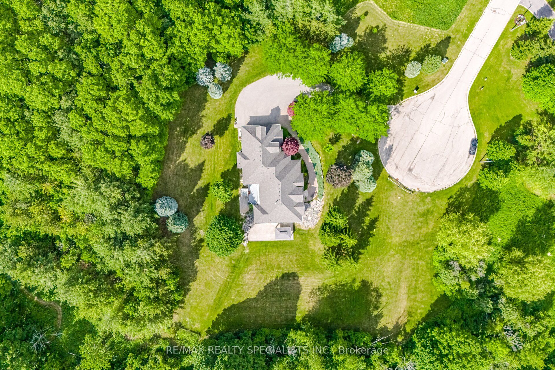 10 Valley Hill Drive