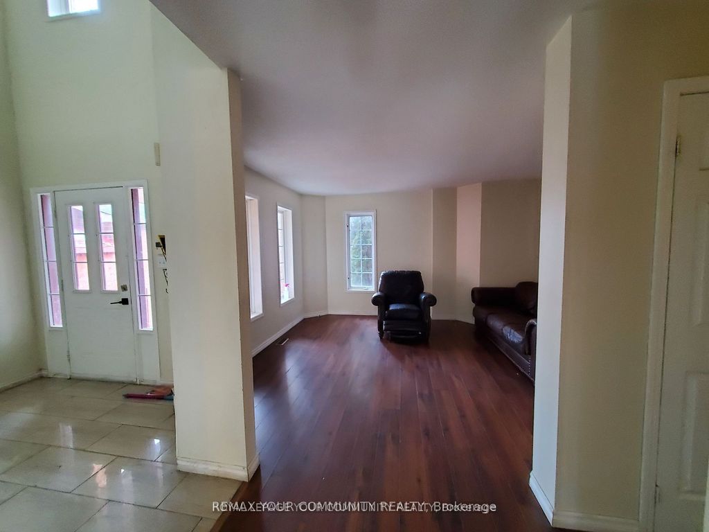 Photo of 156 Loon Avenue, Barrie, ON L4N 8X2 (MLS # S12769146)