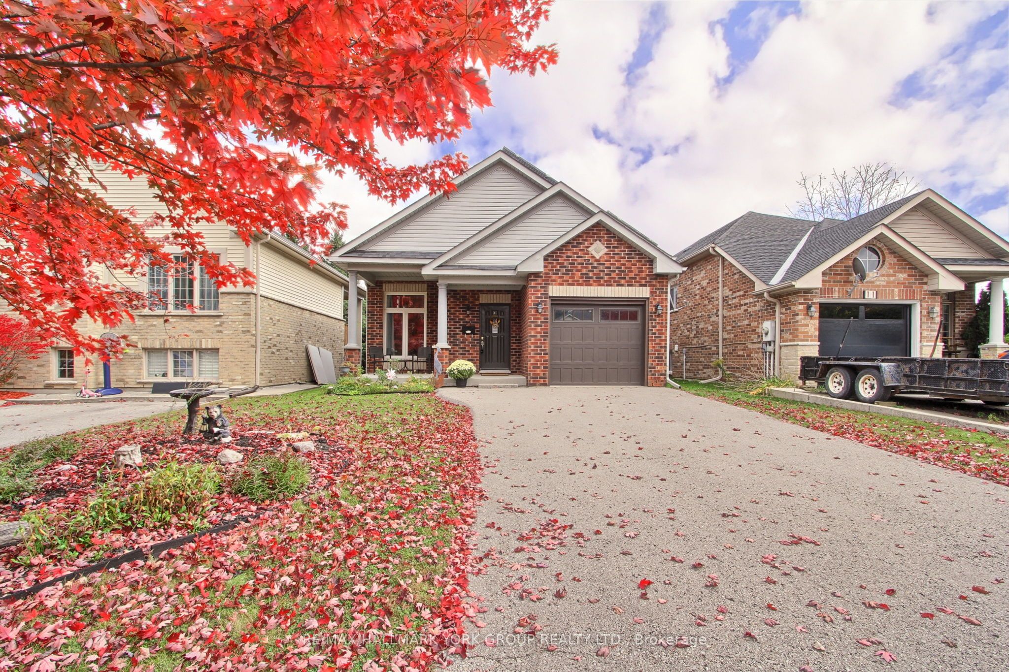 17 Hillview Drive