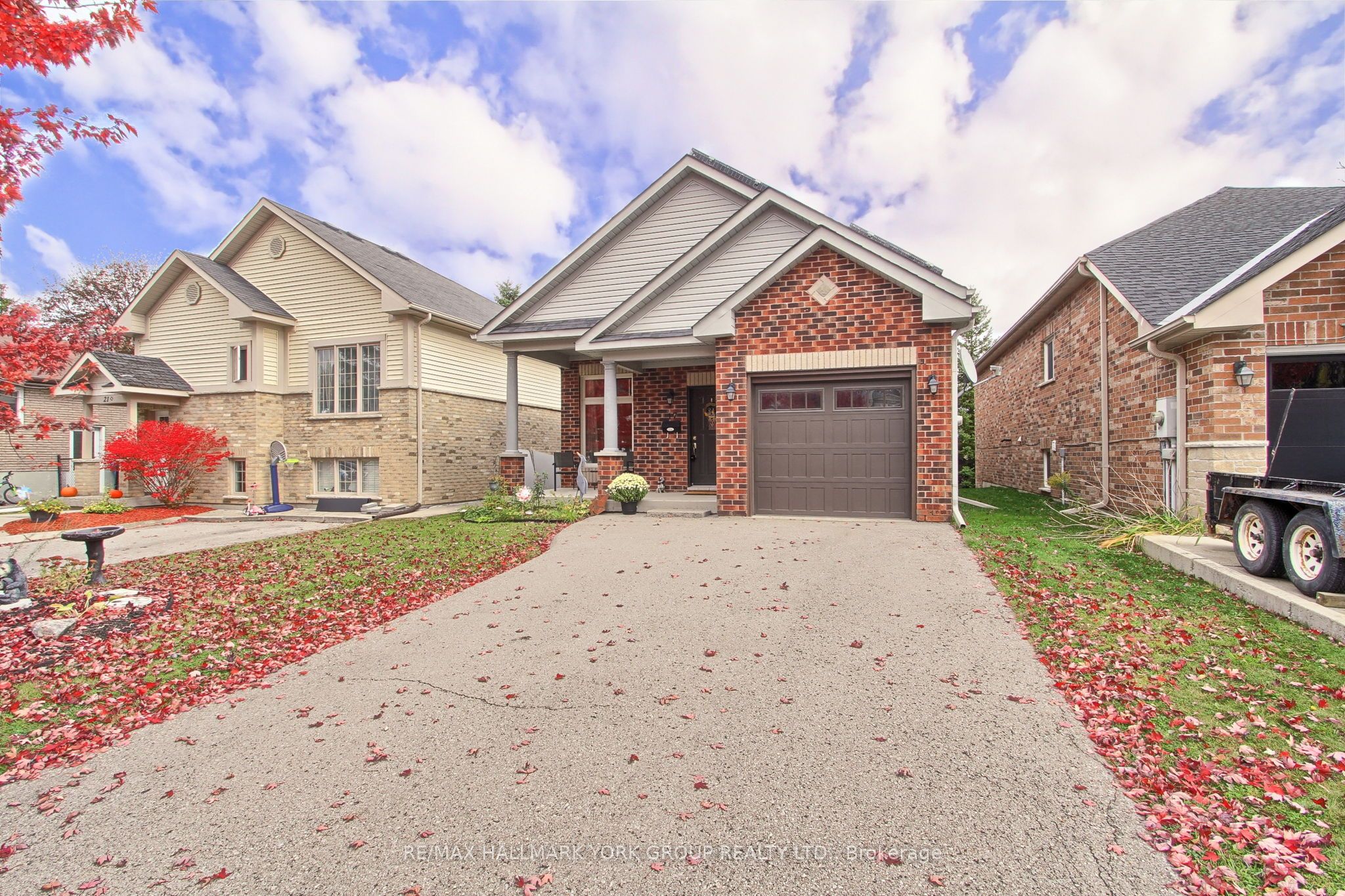 17 Hillview Drive