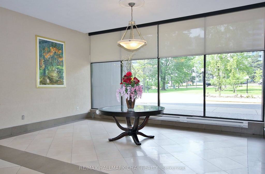Photo of 1455 LAWRENCE Avenue W #1707, Toronto, ON M6L 1B1 (MLS # W13825038)