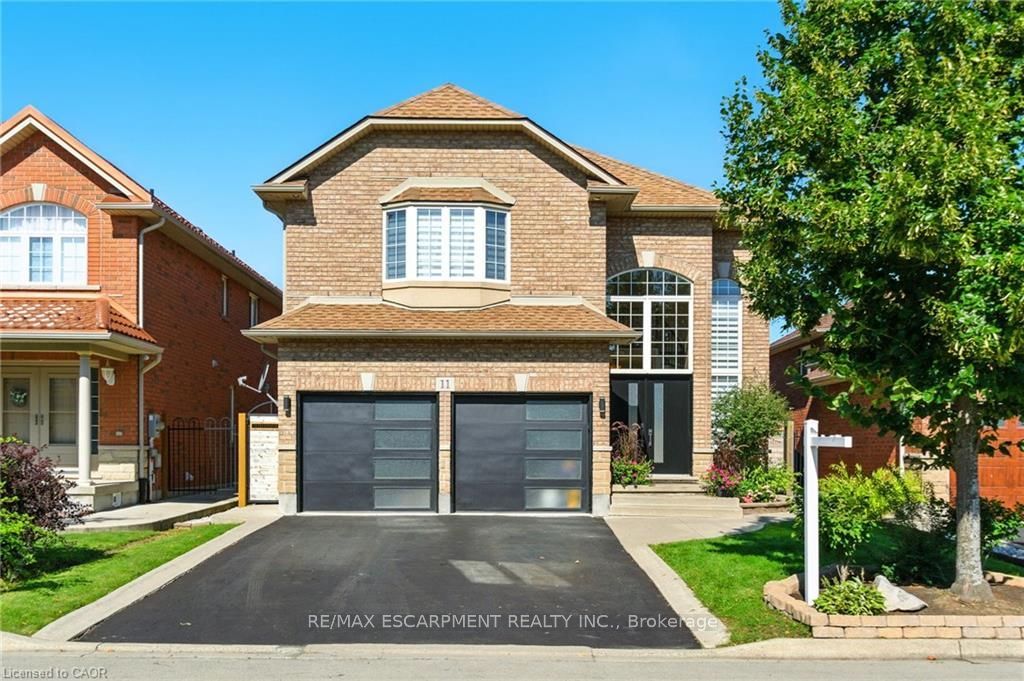 Photo of 11 Silverspring Crescent, Hamilton, ON L0R 1P0 (MLS # X12548286)