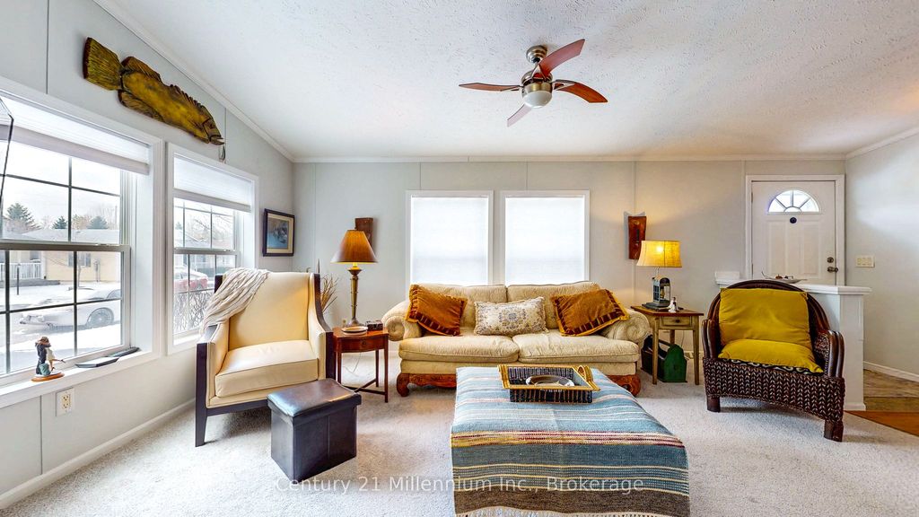 Photo of 9 Illinois Crescent, Wasaga Beach, ON L9Z 3A8 (MLS # S12984678)