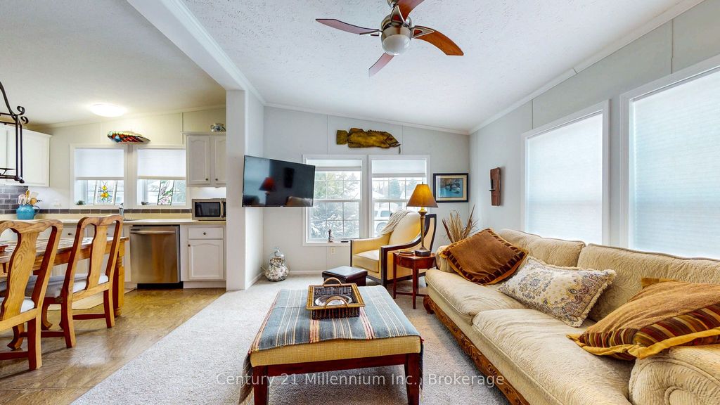Photo of 9 Illinois Crescent, Wasaga Beach, ON L9Z 3A8 (MLS # S12984678)