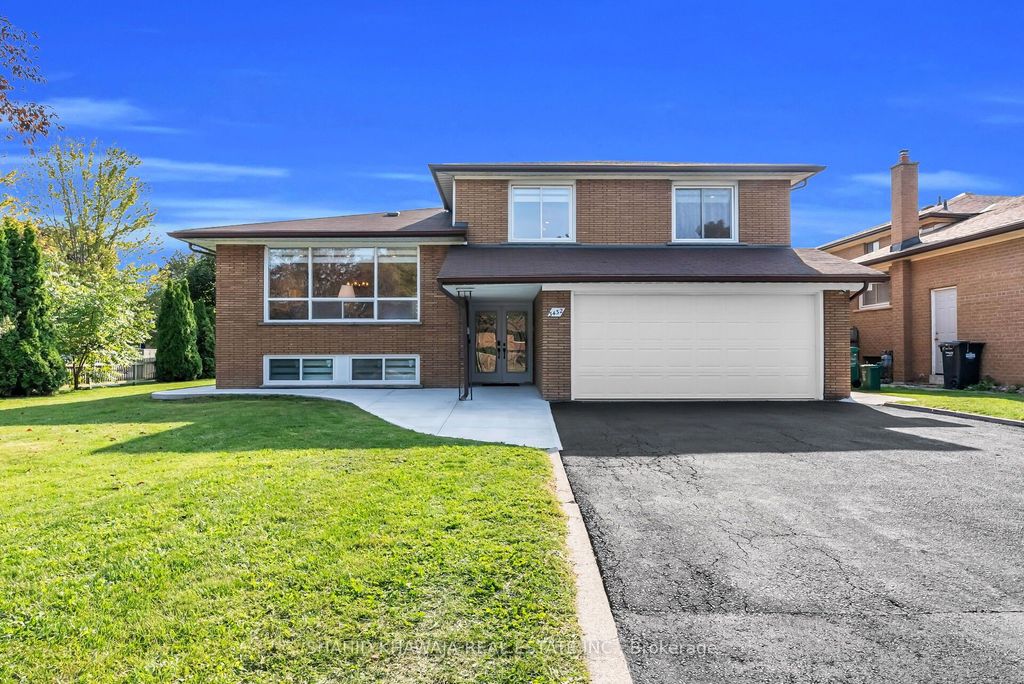 Photo of 3432 Glorene Court, Mississauga, ON L4Y 3K3 (MLS # W12450632)