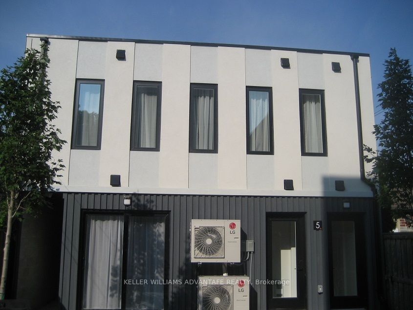 12 Batavia Avenue