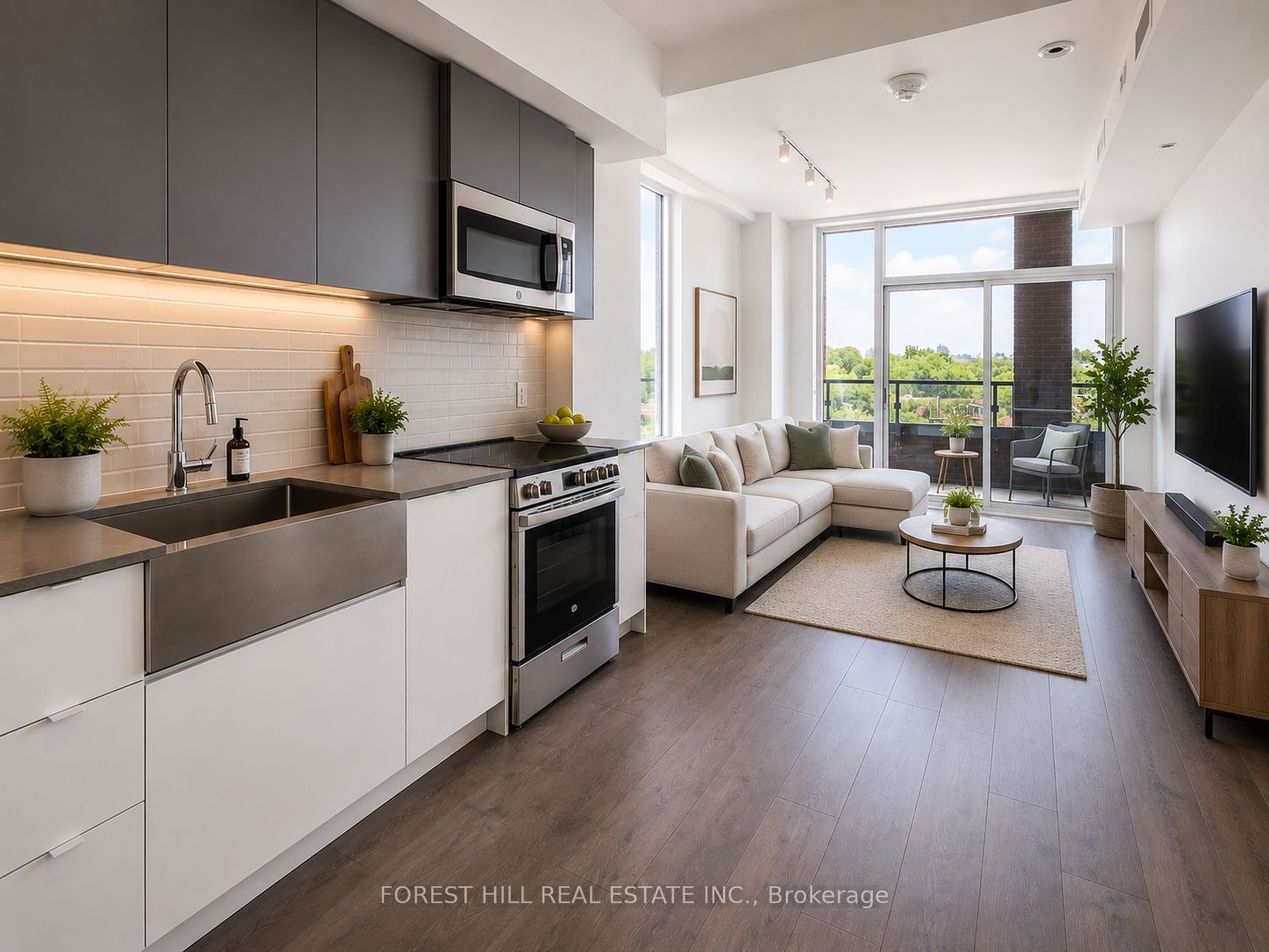 270 dufferin Street 418